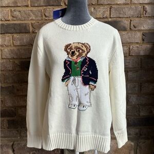 Women’s Luxury Sweater with Bear Motif